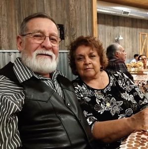 Meet your Posher, Mona